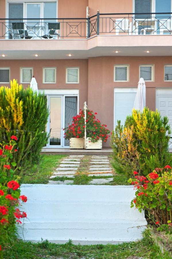 Apartamento Christina'S Sea House Nikiti  Exterior foto