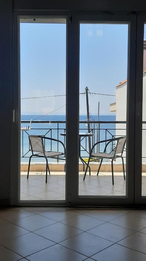 Apartamento Christina'S Sea House Nikiti  Exterior foto