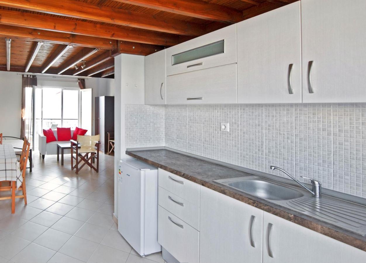 Apartamento Christina'S Sea House Nikiti  Exterior foto