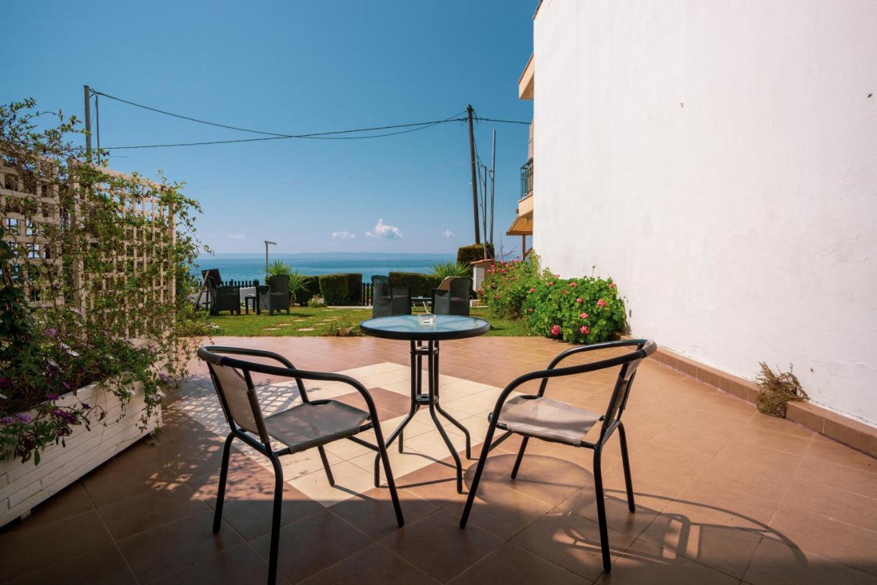Apartamento Christina'S Sea House Nikiti  Exterior foto
